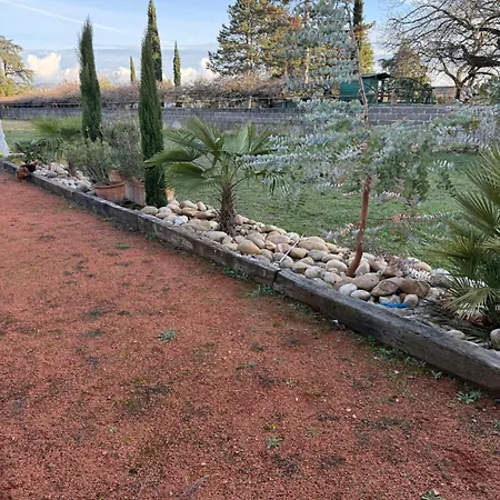 Maison d'hôtes Ou Entier Avec Grand Terrain Et Piscine