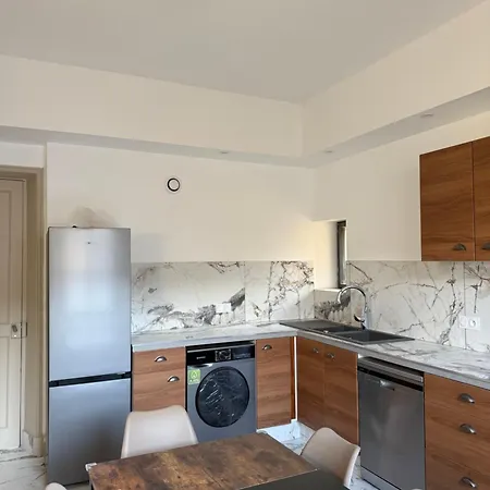 Maison d'hôtes Ou Entier Avec Grand Terrain Et Piscine