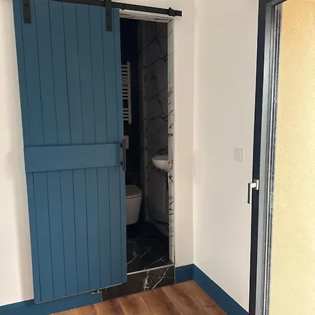 Maison d'hôtes Ou Entier Avec Grand Terrain Et Piscine