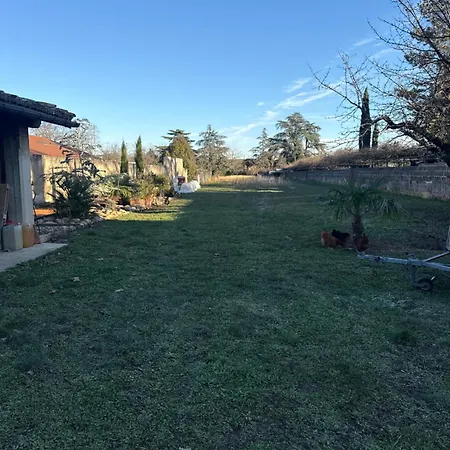 Maison d'hôtes Ou Entier Avec Grand Terrain Et Piscine Andancette