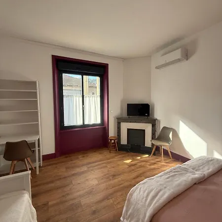 Maison d'hôtes Ou Entier Avec Grand Terrain Et Piscine Andancette