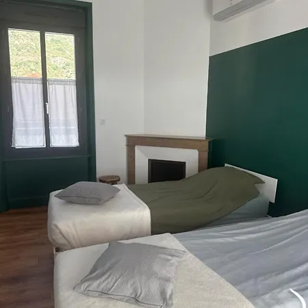 Guest house Entier Ou Dans Parc Clos Avec Piscine 3*
