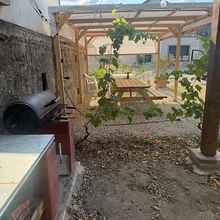 Ou Entier Avec Grand Terrain Et Piscine Maison d'hôtes Andancette